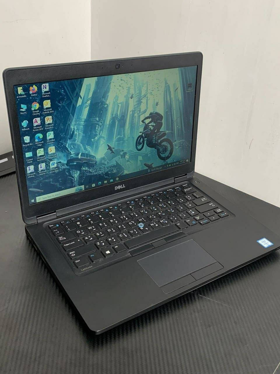 للبيع 💻 Dell Latitude 5480 🔥
⚡ Core i7-6600U
🎮 NVIDIA GeForce 930MX 2GB (خارجي)
🖥️ Intel HD Graphics 520 (داخلي)
🧠 RAM 8GB DDR4
🚀 SSD 256GB (سرعة عالية)
🖥️ شاشة 14.1 إنچ HD+
📌 يشغّل برامج Adobe الحديثة والتصميم والمونتاج الخفيف بكل سلاسة 👍
🛡️ ضمان 10 أيام من أي خلل
🎁 ملحقات هدية كاملة:
✔ ماوس + ماوس باد
✔ شاحن أصلي
✔ حقيبة لابتوب
💰 السعر: 300 ألف دينار
📞 واتساب / ماسنجر: ***********
