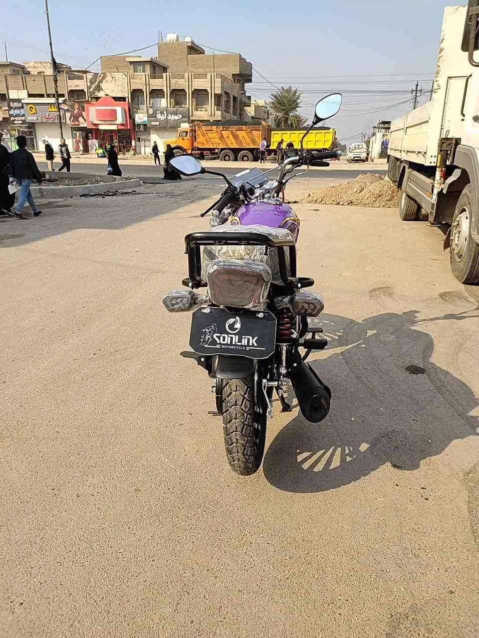 السلام عليكم شباب دراجة سونك ايراني موديل 25 حديث خمسة گير دراجة نظيفة وجديدة صار  الها 5ايام نزله من رمبه 
ودراجة تشتغل سويچ وبصمة وبيها نسختين سويج وبصمة وبيها مجال 
يحب يستفسار عليها الاتصال أو مراسله واتساب على الرقم التالي ***********
