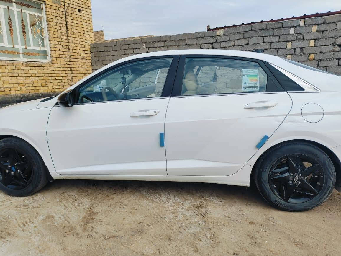 اكسنت موديل 25 فول مواصفات 
رقم بغداد انگليزي الجديد ماشيه 20 الف تعتبر زيرو 
السعر ١٠٠ وبيها مجال 
للتواصل ***********
