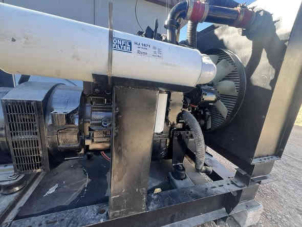 السلام عليكم 
مولد للبيع كمنز 

225كيفي 

حجم 114

السعر 54ورقه

للاستفسار ***********

اكبر كروب لتجمع مولدات العراق
