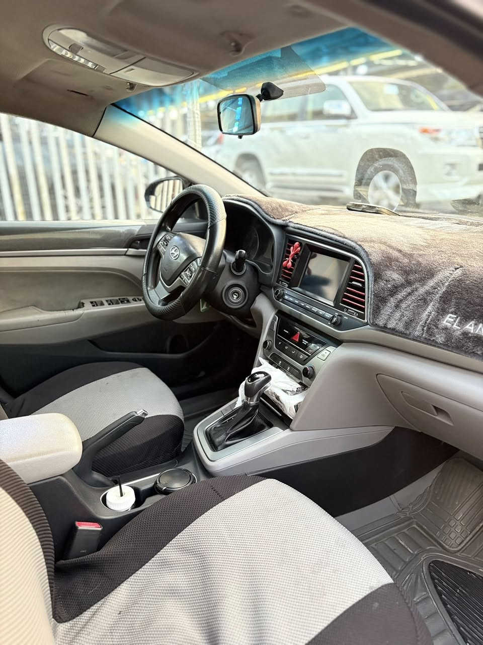 السلام عليكم  سياره النترل موديل ٢٠١٧  فول موصفات كير مكينه كفاله حداديه كفاله.   صور الحادث موجوده.  السعر 115$قفل   عنوان بغداد لتواصل ***********
