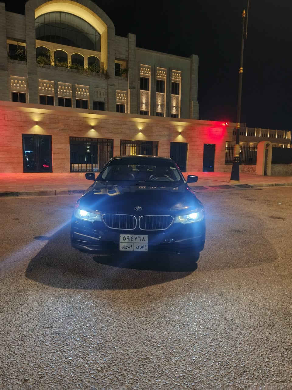 السلام عليكم
Bmw/520,2018
السعر ١٢٥$للبيع  فقط

بي ام دبليو موديل (2018 )
بيها  بيها باب كلير بدون دواخل
مكينه ٤ سلندرتوين تيربو    السياره خليجيه     
داخل جلد قرميدي بلادي ونظيف كلش 
كشن كامل كهربائي 
شاشه جبيره وماوس تحكم بالشاشه و وسائط ومعلومات السياره 
بصمه وحساسات امامي خلفي بلادي وشغال لايت زنون وعدسات متحركه اصل ترحيب مري ويدات البوب داخل الاناره كلها led بلادي السياره بيها led ابواب ودشبول متغير الالوان بلادي 
كروز سرعه وتحكم ستيرن اوتو ستوب هندبريك دكمه واوتو هولد تبريد ٣ قطع وكله لمس وشاشه ٣ وضعيات قياده نورما وسبورت وكومفورت صندوك كهرباء  
بيها بعد مواصفات والسياره نظيفه كلش وع الفحص 
السياره مكانها كربلاء 
السعر ١٢٥ وبيها مجال 
***********
