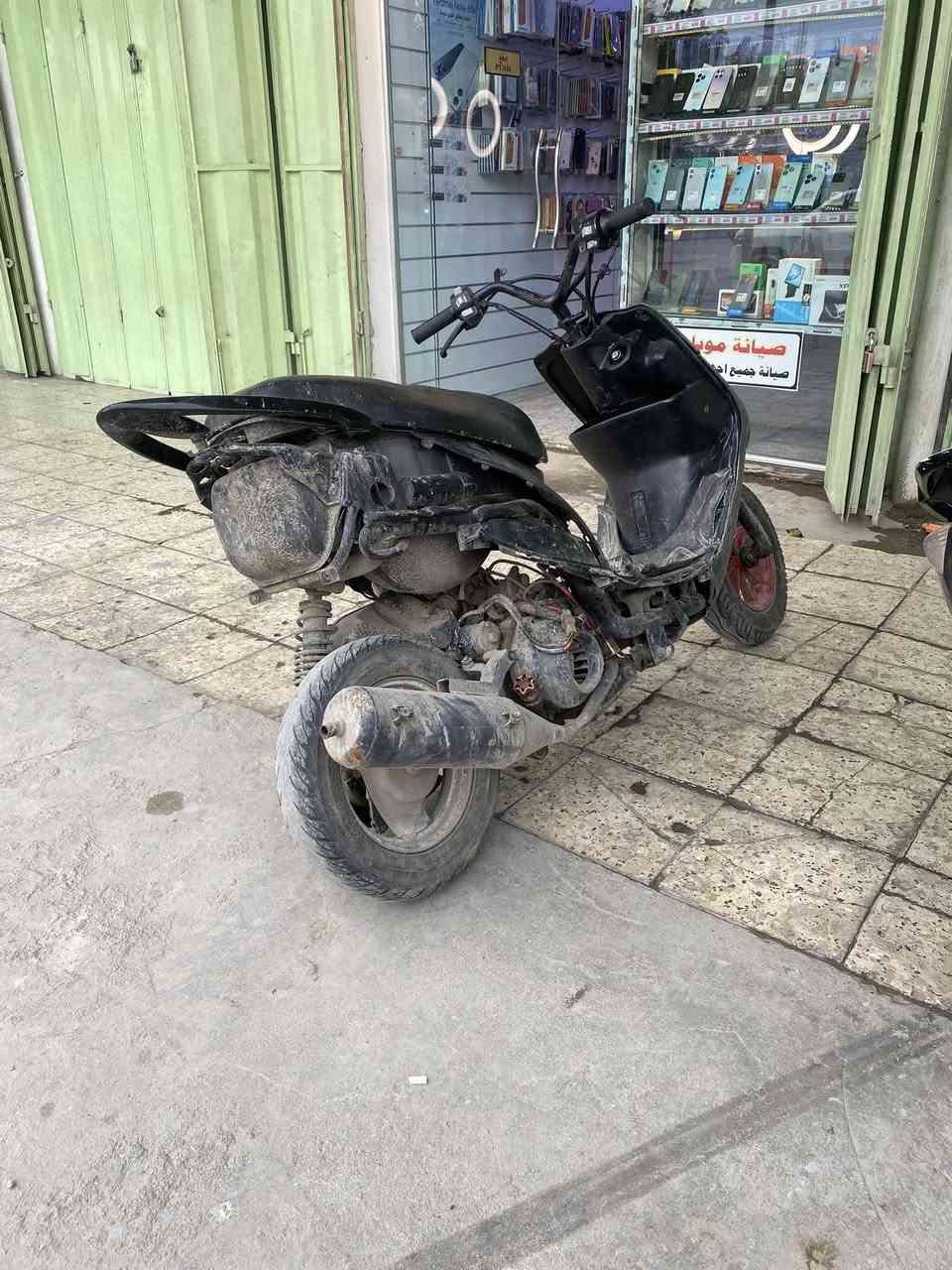 دراجه ماكس لعب مابيها نواقص مكينه بلادي 49  شلعه ومعدل كلجات رياضي سعرها 250 قفل مكاني بغداد شرطه الرابعه *********** رقم بي وتساب بس
