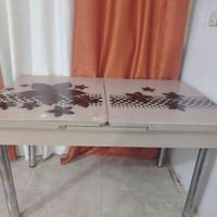 ميز طعام • طاولة سفرة