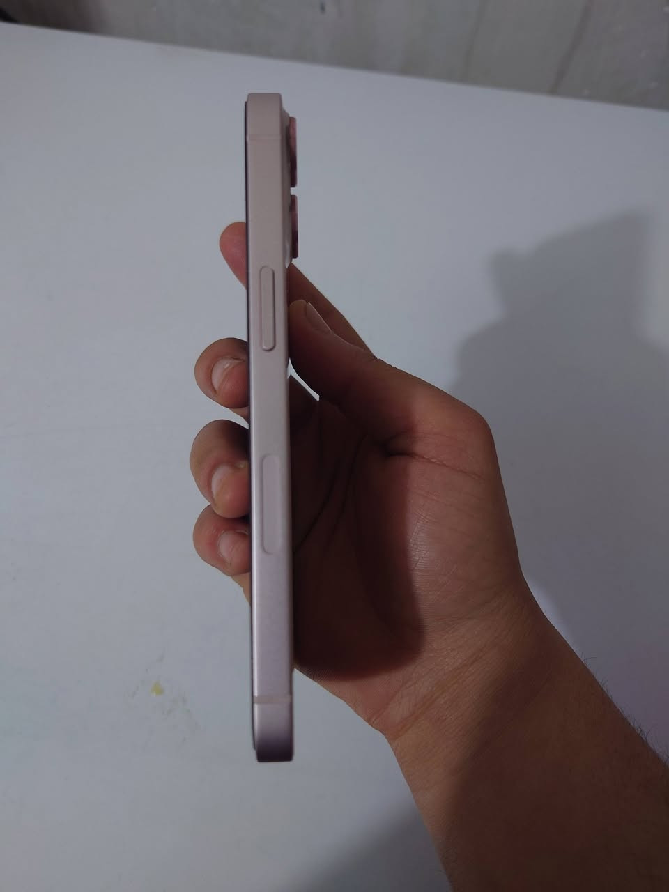 اعادة نشر بسبب الوعود الكاذبة 
ايفون ١٣عادي ذاكرة ٢٥٦ بطارية ٩٦ نموذج امريكي شريحة عادية + شريحة ثانية الكترونية الجهاز مكفول ما مفتوح ولا مبدل بيه شي عنواني بغداد  رقم الهاتف ***********
