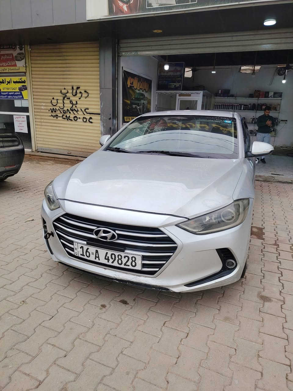 السلام عليكم
النترا خليجي للبيع موديل 2016 شكل ال2017 رقم قادسيه باسمي تحويل بنفس الاسبوع

مكينه 2000
اشاير بالمري
تبريد قطعتين 
محرك كير كفاله 
بيه مكانات كلير الجهه اليمنه مكفوله من الضربه والتبديل
 السعر 115 بيه مجال
مكان السيارة دوانيه / عفك
استفسار أكثر اتصل ***********
