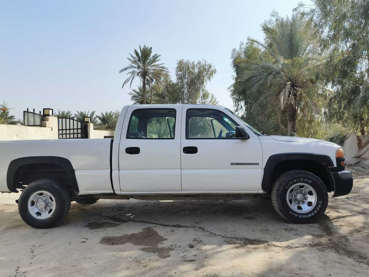 السلام عليكم سيارة جمسي مزاد موديل (2004) السياره خير من الله جاهزه من كلشي كير (1000) مكينه (6100) كهربائيات جاهزه سياره كشرها كلش نضيف وداخلها كلش نضيف سعر(65) وبيها مجال مكان بابل الحمزه الغربي/ رقم(***********)(***********)
