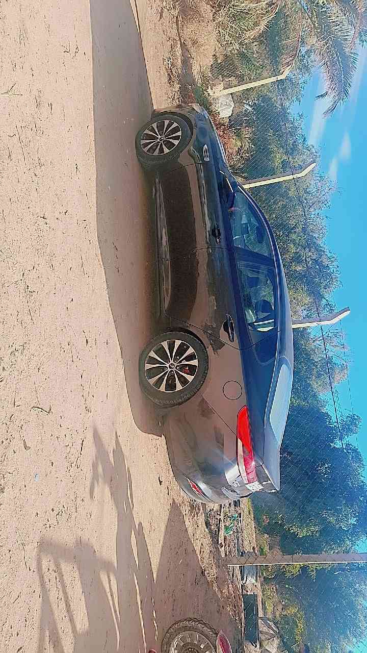 سياره للبيع كيا أوبتيما خليجي 2017 خليجي
• المحرك: 2000 سي سي
ماشيه141 باسمي غير مكفوله 
 صار شهرين م̷ـــِْن  ستلمت ارقام وسنويه
 السيارة جاهزة ما بيها أي نقص 135
مكانهه الدوانيه قضاء الشاميه 
***********
