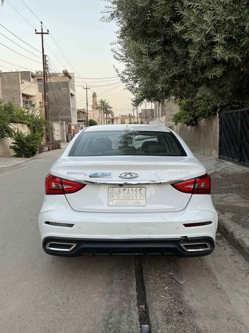شيري اريزو 5
ضمان شركة السراب 
موديل ٢٠٢٤ 
نص فول 
مواصفات : 
١_  جام اوتو 
٢_ اوتو بريك 
٣_ سايد بريك كهرباء 
٤ _ شاشة لمس تدعم ابل كار بلي و اندرويد اوتو 
٥ _ كامرة خلفية وحساس امان خلفي 
٦ _ تحكم ستيرن 
٧ _ مثبت سرعة 
وبعد بيهة هواي مواصفات 
السيارة ماشية ٦٣ الف كم 
سعرهة ١٠٠ ورقة وبيهة مجال 
للتواصل ***********
رقم بغداد بأسمي تحويل ثاني يوم
