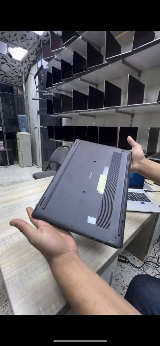 💻 Dell Latitude 3520
🔹 المعالج: Intel Core i5 الجيل 11 فئة G7
🔹 الرام: 8GB DDR4 (قابلة للتطوير حتى 32GB)
🔹 التخزين: 256GB SSD NVMe (قابل للتطوير)
🔹 كارت الشاشة: Intel Graphics داخلي
🔹 الشاشة: 15.6 إنش FHD
🔹 الكيبورد: ليزري ضوئي عربي / إنكليزي
🔹 ويندوز 11 برو مفعل وجاهز
🔹 نسبة النضافة: 97–99٪

السعر 380الف شامل التوصيل والملحقات(ماوس+حقيبة+الشاحن الاصلي)


**إذا كنت صاحب هذا الإعلان وتريد حذفه لأي سبب، رجاءا أرسل رسالة إلى الدعم الفني**