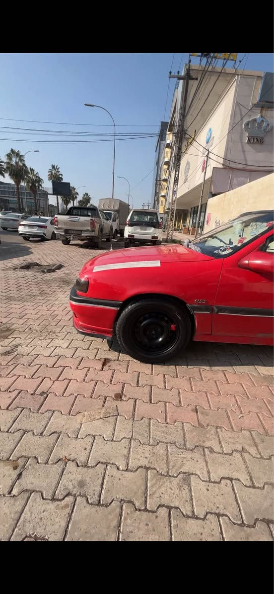 فیکترا 1993. مەکینە ٢٠ گێر حادی بێ سەرف بێ بوخار. پشت و پێشی کەپسە.سەنەوی تا ٢٠٣٠ نوێەیە. هەزەی نوێیە.سلایتە. کارەبایەت بەشەرت.چوار تایە ویلی نوێەیە.  تەقە و رەقەی بەشەرت. نرخی 38 مەجال. شوێن هەولێر_خەبات *********** Singapore
