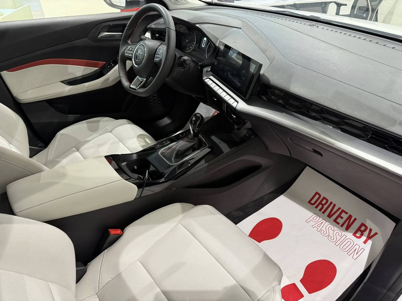 (فانوسنا 🤩 جايكم باللوحات والملايين) أربح لوحات مجانية أو مبلغ نقدي  يصل الى 10 ملايين دينار بعرض الشهر الكريم 🌙
عند شرائك سيارة 🚘 MG GT موديل 2025   
خاضعة لضمان شركة MG لست سنوات أو 200. الف كيلومتر
(((بدون لوحااااات )))
المحرك 1500 T 
كير اوتماتيك 
بصمة تشغيل وابواب 
قطعتين تبريد
هاندبريك بصمه 
اوتوهولد  
شاشة ابل كار بلي واندرويد
كامرة خلفية 
حساس خلفي 
حساس ضغط اطارات
ترحيب
لايت زينون
كشنات جلد
جام كهرباء ومري كهرباء
اشاير بالمري 
ويل كب
عداد المسافة: صفر كيلومتر
تسليم مباشر
السعر 19,500,000 دينار
  ❗️ مع وجود جائزه نقدية قيمة بانتظارك سارع بالحجز واربح الجوائز مع MG ❗️ 

للتواصل / *********** 
متوفر واتساب + اتصال
