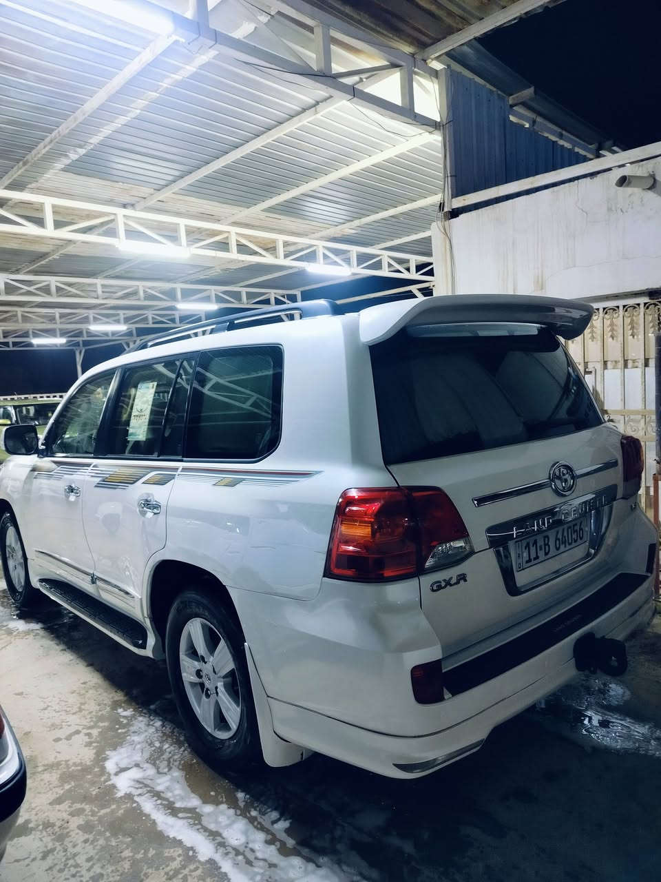 الاندكروز موديل 2012 بيها بارد بلجاملغ الامامي اليسر جاهزة من كلشي مكينةمامفتوحه وكير وحدادية وتخم تاير وتبريد ثلج رقم بغداد دولي الاستفسار ***********
