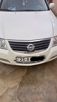 نیسان سەنی مودیل 2010 هیچ عەیبی نیە و بێ سبوعە تەنها تۆزێ لای سنوق سار...