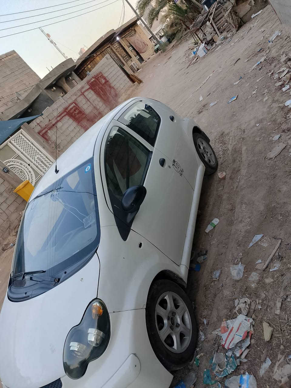 لبيع سياره بيوايدي اف زيرو موديل 12 سنويه جديدة 32سياره حلوه ونضيفه حداديه جديدة تخم تاير جديد كير جديد مكينه حلوه كلش زياره ما بيها نقوصات السعر 30 باقي لستفسار اتصل *********** كربلاء
