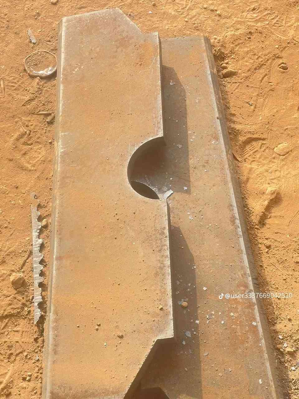 تفصال تحيه كريدر 
حديد اوكراني 
سمك 40ملم 
بلاديه 
لحيم co2
***********
***********
