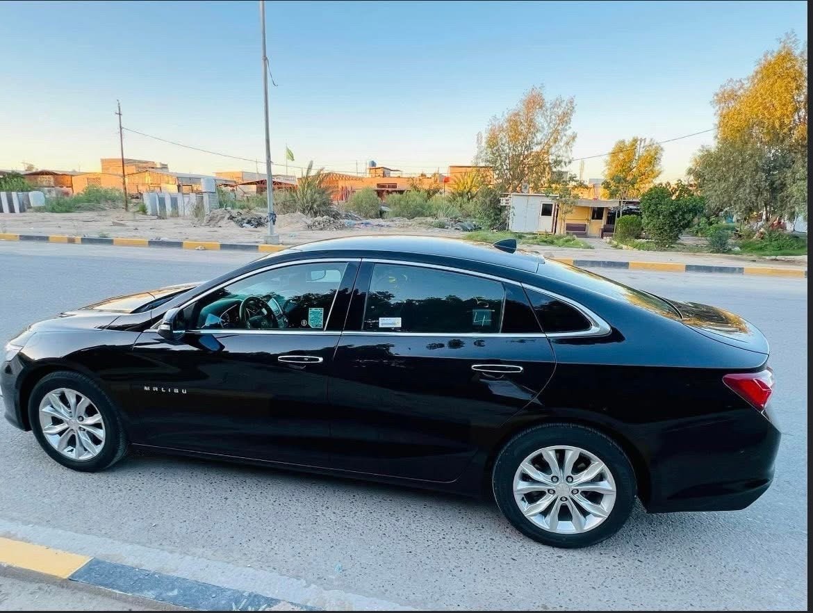 
السلام عليكم 
ماليبو 2019 برمير للبيع  وارد كوري 

السيارة بدون ايرباك و بدون دواخل بيها الباب الخلفي تعديل بارد فقط + هلال الجاملغ بي شبر 

مواصفات البرمير معروفة: 

بصمة 
شاحن لاسلكي 
شاشة ايباد 
عداد دجتال 
لايت لد امامي و خلفي 
لايت امام 3 عدسات 
كشنات جلد + كهرباء 
الكشنات الامامية تدفئة + تبريد  
الكشنات الخلفية تدفئة  
ستيرن هيتر 
حساس امامي خلفي 360 
اوتو ستوب 
اوتو بارك 
نظام المحافظة على المسار 
نقطة عمياء 
مثبت سرعة تفاعلي 
تبريد قطعتين…..

سعر السيارة: 138 وبيها مجال 
مكان السيارة: بغداد 
***********