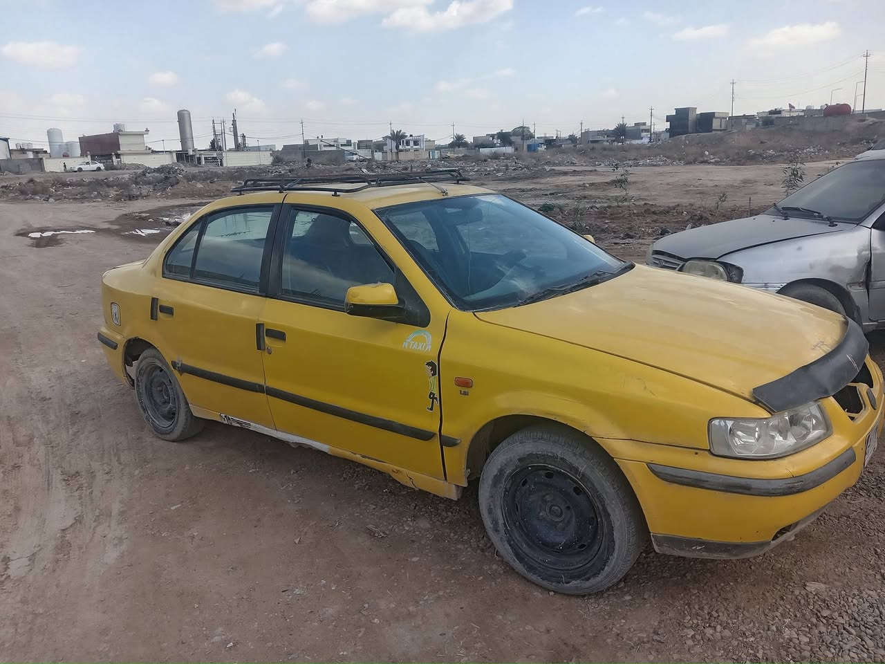 سمند للبيع باسمي *********** كير ومحرك و    كورلا ب ٢٥ وبيها مجال الشراري 
سيارة شغالة وجاهزة للعمل اذا انت ع باب الله
عوزها ترتيبات كهربائية وبور ستيرن ثكيل واكو خياسات بيها بس مو هواي بغداد جسر ديالى الجديد
