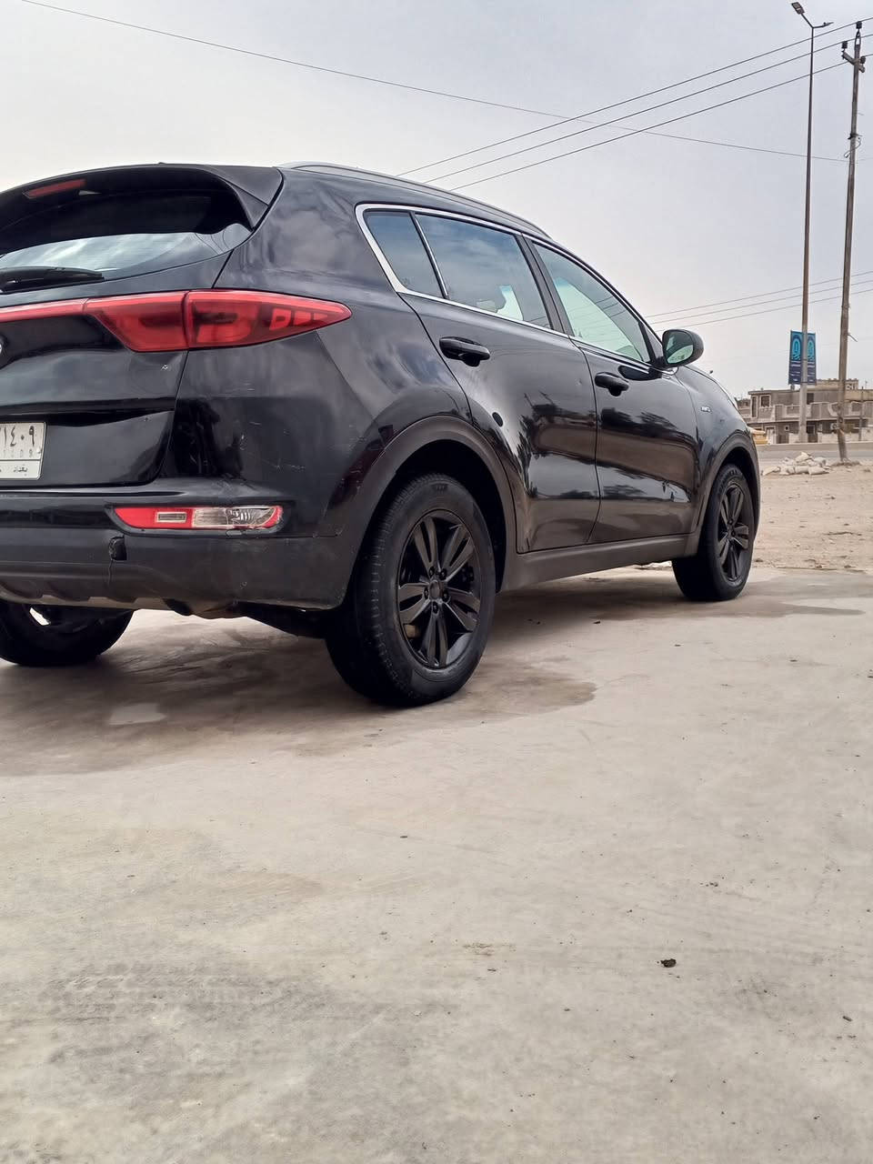 سلام عليكم للبيع سبورتج موديل موديل 2019 رقم بغداد تحويل ثاني يوم السياره وراد امريكي بيه خمس قطع بدون دواخل بدون ارباك مكينه جديده تبريد تدفئه السياره جاهزه من كلشي كشن حراره مكان السياره واسط العزيزيه معروضه ب 145وبيه مجال  الخاص مغلغ رقم صاحب السياره  ***********
