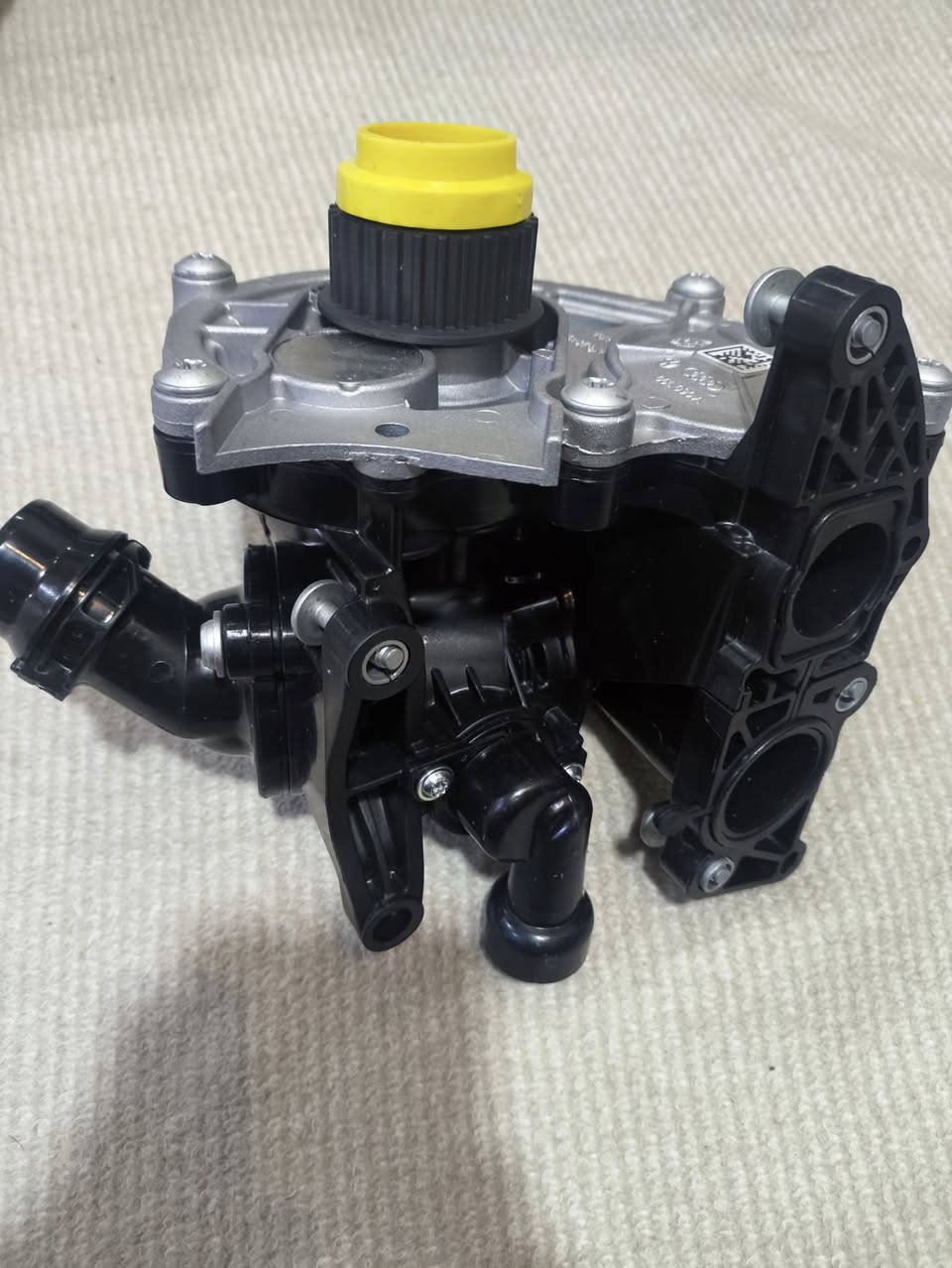 بسم الله الرحمن الرحيم 
Water pump مع ولف حراره 
فولكس فاجن: جولف (GTI/R)، تيجوان، باسات، أرتيون.
أودي: A3, A4, A5, Q5, TT.
سكودا وسيات
تشتغل على محركات التيربو 
السعر 95 فقط 
توجد خدمة توصيل لجميع المحافظات 5 
التواصل واتساب فقط ***********
