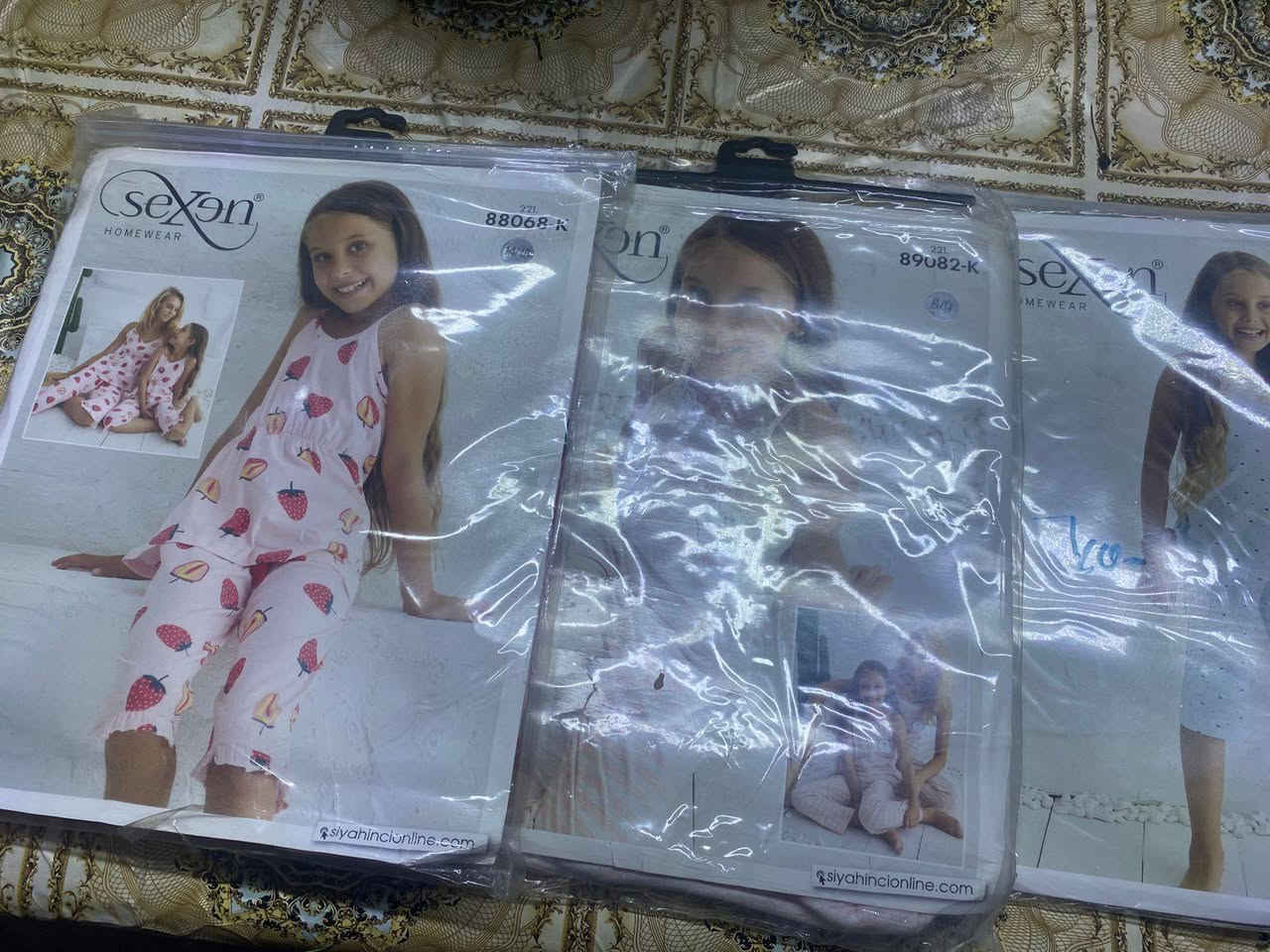 سلام عليكم مجمع ابو علاء حسن الغرباوي قرب سوق عليه نعمه تواصل مع هذه رقم *********** لايوجد توصيل محافضات تخفضيات هاله أهلا وسهلا بكم
