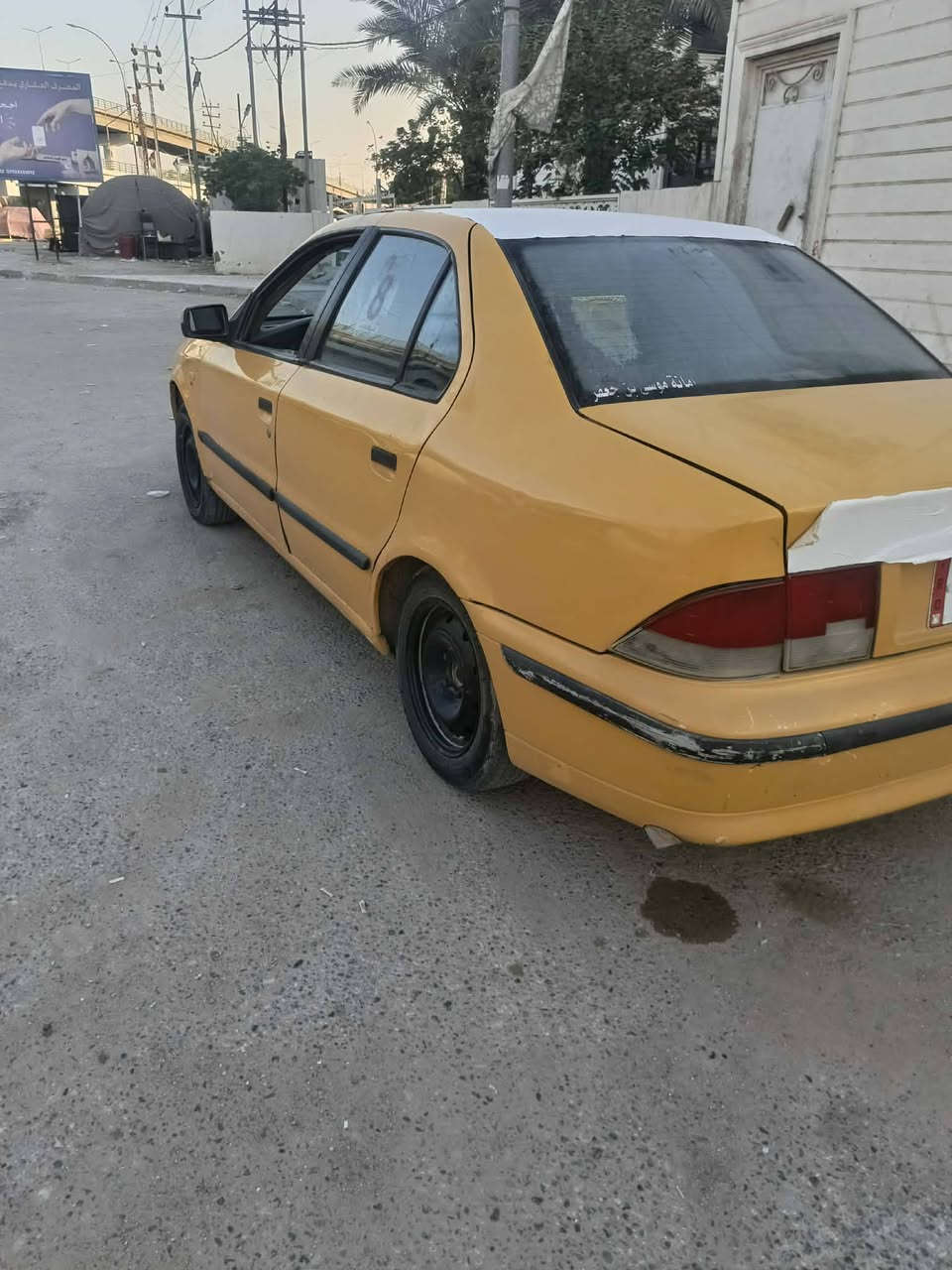 سلام عليكم سمند مديل 10 مكينه وكير وحداديه خير من الله بسمي رقم بغداد انكليزي بيه جاملغ امامي فقط والباقي شوف العين مصفره من كلشي وجاهزه ترايك 180 شراي يتصل ***********
