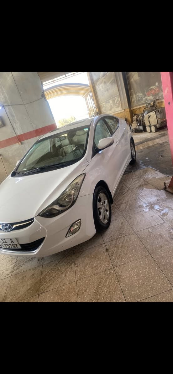 السلام عليكم النترا 2012 للبيع وارد خليجي بدون حادث مكفولةرقم بغداد الجديد هزة سنوية كاملة علماً السيارة مكينة مجفتة شغل مضبوط حدادية صدر تايرات تراي كلة بشرط السعر 115$ مجال بسيط 
هاتف ***********
