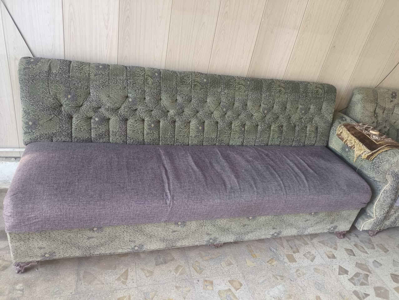 للبيع
***********
