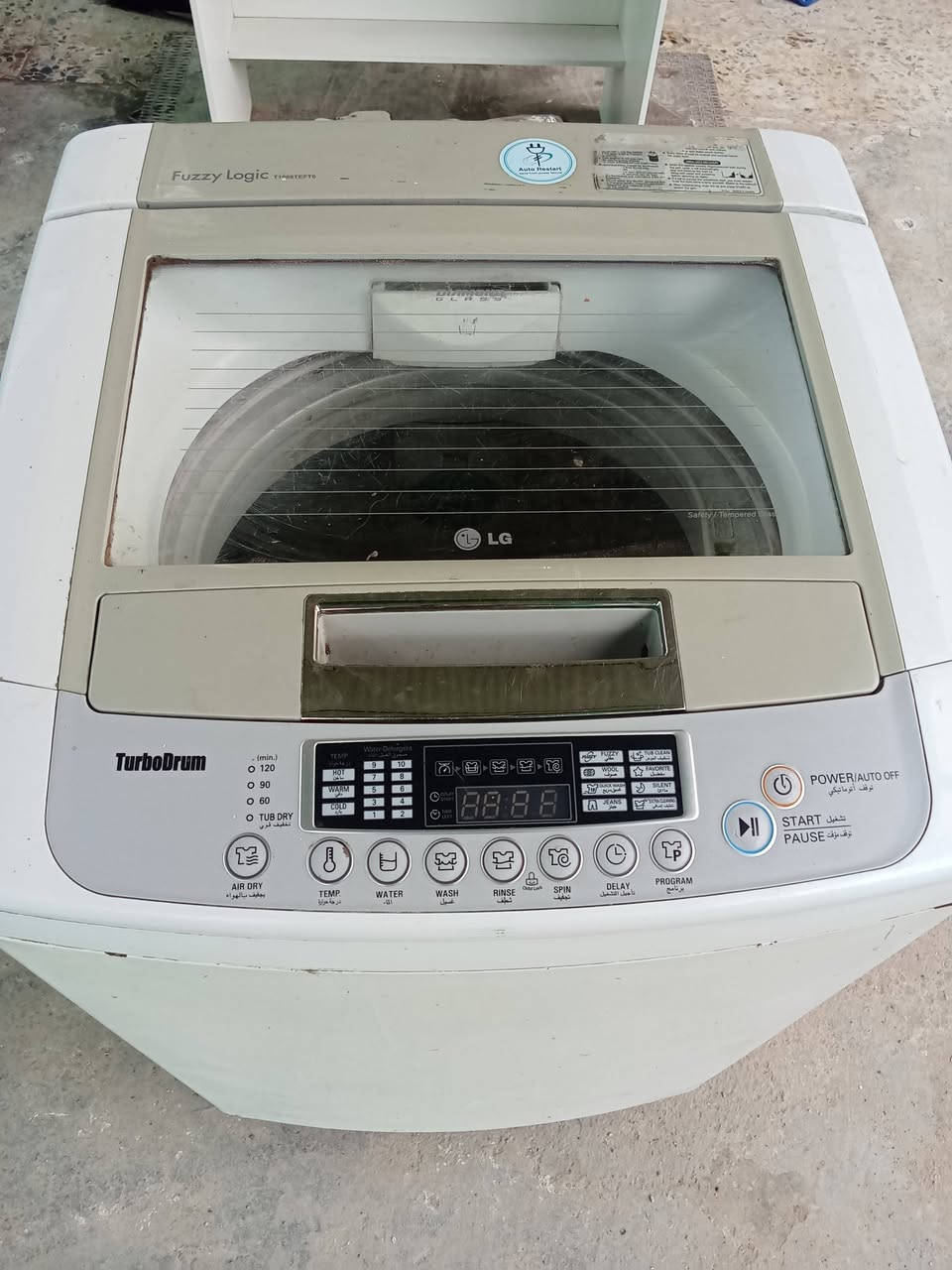 السلام عليكم غسالة نوع إل جي مستعملة 10 كيلو بلادية ع لفحص سعر 140 الف مكاني بغداد  زيونة هاتف ***********
