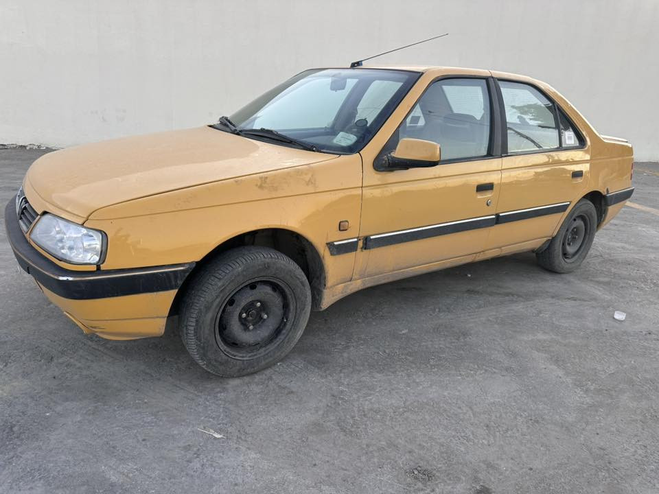 سلام عليكم بيجو لميس مديل 16بيه جاملغ خلفي بدون دواخل صبغ فقط  مكينة جديدة صدر مامي وخلفي جديد تبريد وتفه شغاله تخم تاير جديد سعر43 وبيه مجال بصيط مكاني بغداد ***********
