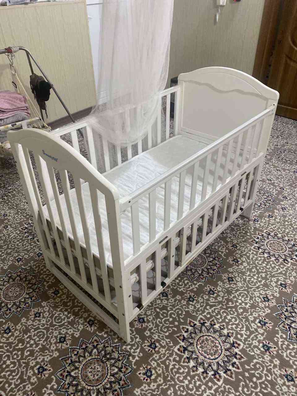 ئەم جۆلانێیە بۆ فرۆشتن 125 cm درێژە و cm70 پانە ، دۆشەکی خۆی لەگەڵە ، کەژاوەی لەگەڵە ، ئەوروپیە مارکەی sweet bb ، بۆپاڵ سیسەم ئەبێ و تا 6 ساڵ بۆی ئەبێ  
زۆر زۆرتازەیە دو دانەیە دانەیەکیان هەر بەکارنەهاتوە
خاوەنەکەی دانەی 250 هەزاری پێداوە 
ئێستا دانەی سعری کۆتای 80 هەزارە 
لە قەڵادزێیە و گەیاندنیش هەیە بۆ هەمو شوێنێک 
هەرکەس ویستی مەسج بکا ژمارەی خاوەنەکەی ئەیەمێ السليمانية, العراق


**إذا كنت صاحب هذا الإعلان وتريد حذفه لأي سبب، رجاءا أرسل رسالة إلى الدعم الفني**