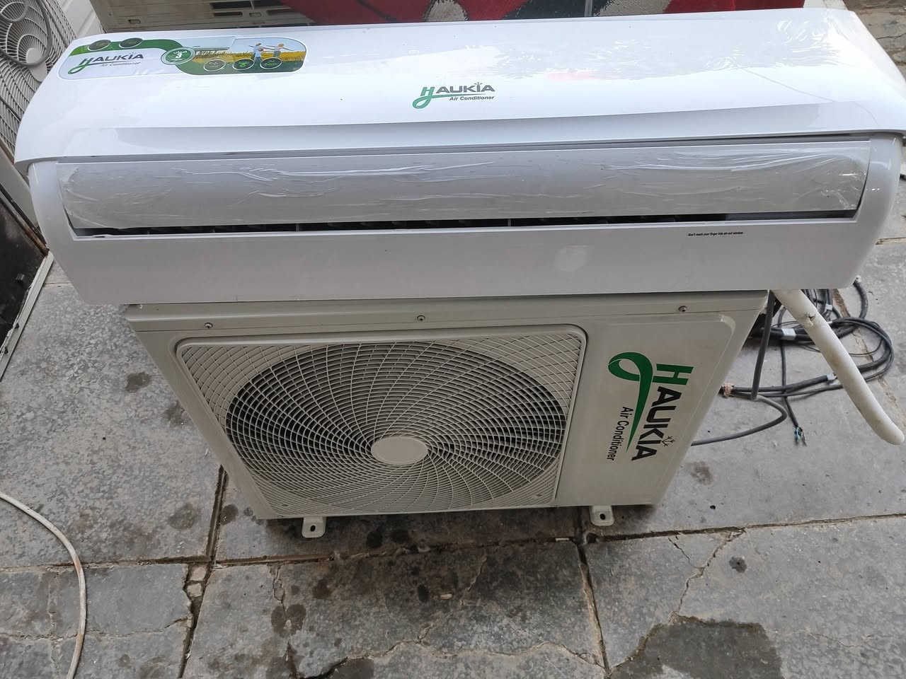 السلام عليكم سبلت للبيع حديث غازة 410 تبريد ثلج بلادي مامصلح سعرة 500 وبي مجال قليل وذا عندك سبلت نتراوس مع الفرق اتصل على الرقم ***********////*********** مامتواجد على الفيس مكاني ديوانيه
