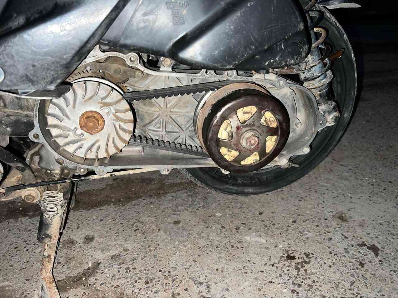 دراجه سكنس مال لعب نضيفه  
بيها كلج امامي وخلفي رياضي 
وبها فج امامي رياضي 
كفراتها كامله وكهربائياتها كامله 
مابيها اي نقص 
مكينه خرسه شلعه ومعدل تخبل 
تجي تفحص وتشوف 
مكاني بغداد العبيدي 
السعر 400وبيها مجال للشراي 
التواصل خاص موجود بغداد, العراق


**إذا كنت صاحب هذا الإعلان وتريد حذفه لأي سبب، رجاءا أرسل رسالة إلى الدعم الفني**