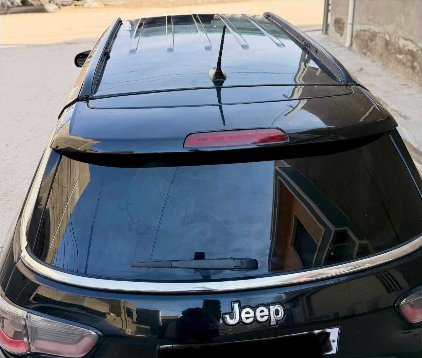 السلام عليكم

جيب كومبارس 2018 LIMITED ✅

موصفاته :

شاشه حجم كبير ✅

كشنات جلد 

تدفئه و تبريد كشنات وستيرن

كشنات كهرباء ⚡️ كشنات جلد ودواخل جاد 

بدون دواخل وبدون ايرباك شرط الفحص 

ماوس فور ويل 4

سايد بيرك كهربائي ⚡️

كامرا

بصمه ✅

تحكم جهتين 

لايت زنون 💡

ويل كب سبورت 

اشاير بل مري 

مكينه 2400 

ملاحظة:حادثه جاملغ خلفي راجع بارد وجنطة راجع بارد ومصبوغه ربع من الجنطه موضع صوره الحادثه رقم الشاصي  🛑

سعره 125 وبيه مجال 

للاستفسار *********** 📞 فقط فقط اتصال
