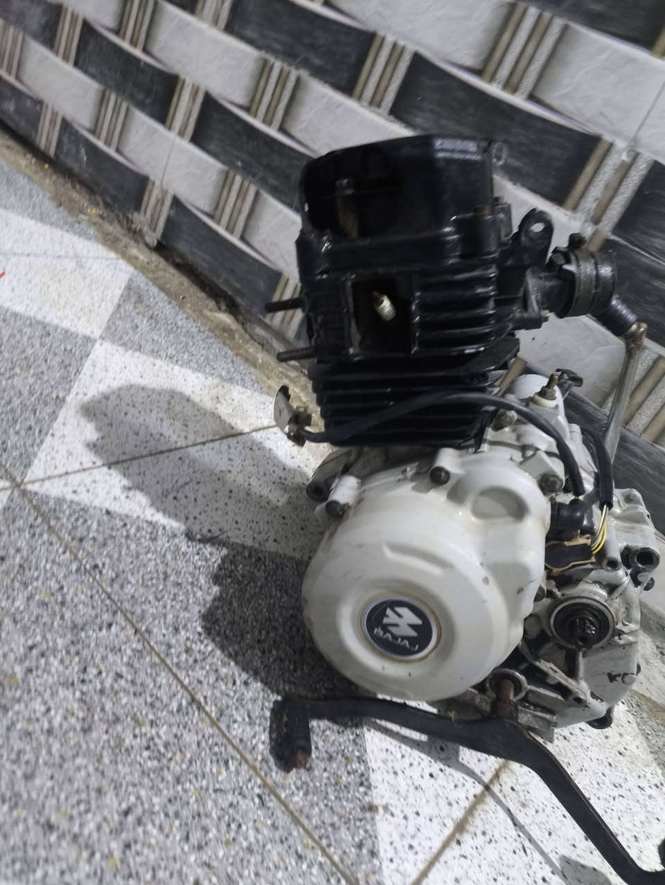 السلام عليكم
محرك بوكسر كايم شاخط بوشه وبستم فاتحه بيدي موديل 2022 
للبيع السعر 150 مكاني البصره الهارثه 
***********
