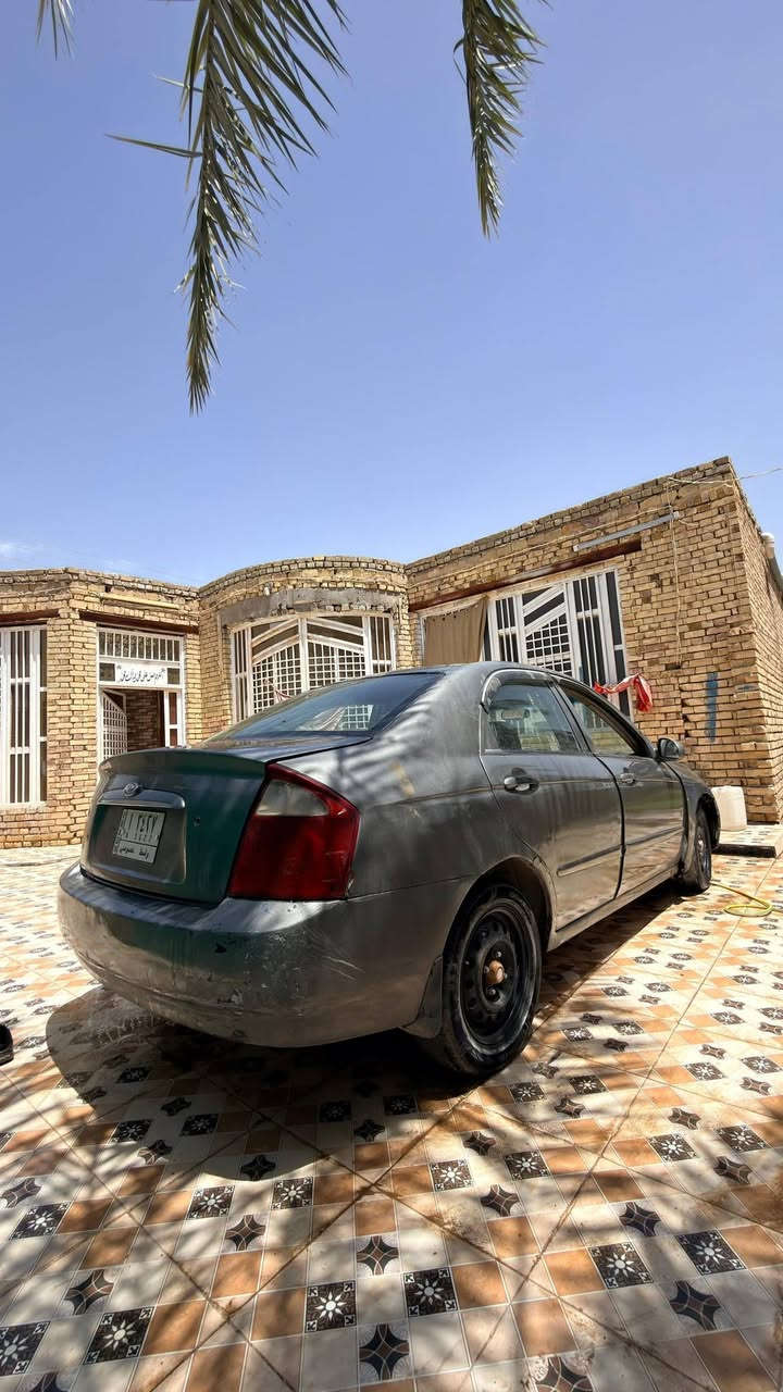 السلام عليكم اخوان للبيع كيا سبكترا موديل2006رقهما وسط مشروع وطني كهربائيات شغله تبريد كير محرك مكفوله صبغ عام سعرها 40بيها مجال حك جيه سنويه ضايعه الاصلايه عندي اسنساخ بيها تبليغ غرامات مصفره
ماتوجد على الفيس اتصال بس الشري اتصال 
الرقم***********
