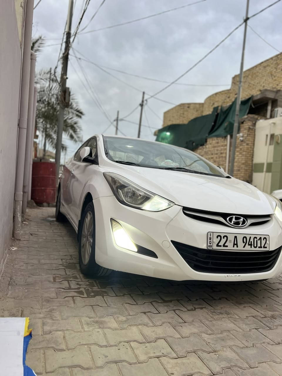 السلام عليكم النترا 2016 خليجي مكفوله ماعدا صبغ في الجاملغ الخلفي محرك1800دوش فول مواصفات ماعدا البصمه فتحه فول تحكم ستيرن مري شفط منضومه زنون  السياره جاهزه من كل النواحي حداديه تخم تاير مكاني الديوانيه سعره 137 ***********
