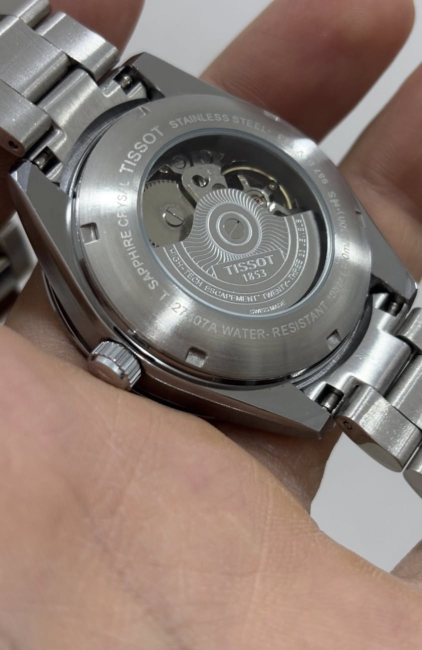 تيسوت اوتماتيك مال بالة موديل قديم وزنها ثقيل جدا 
مكينة اوتماتيك وتكويك نظامين تشتغل
قطر الساعة ٤١
غير مستخدمة نظافة ١٠٠٪؜ جديدة مع علبتها الاصلية
السعر  ١٠٥  الف سعر نهائي ثابت مع التوصيل


**إذا كنت صاحب هذا الإعلان وتريد حذفه لأي سبب، رجاءا أرسل رسالة إلى الدعم الفني**