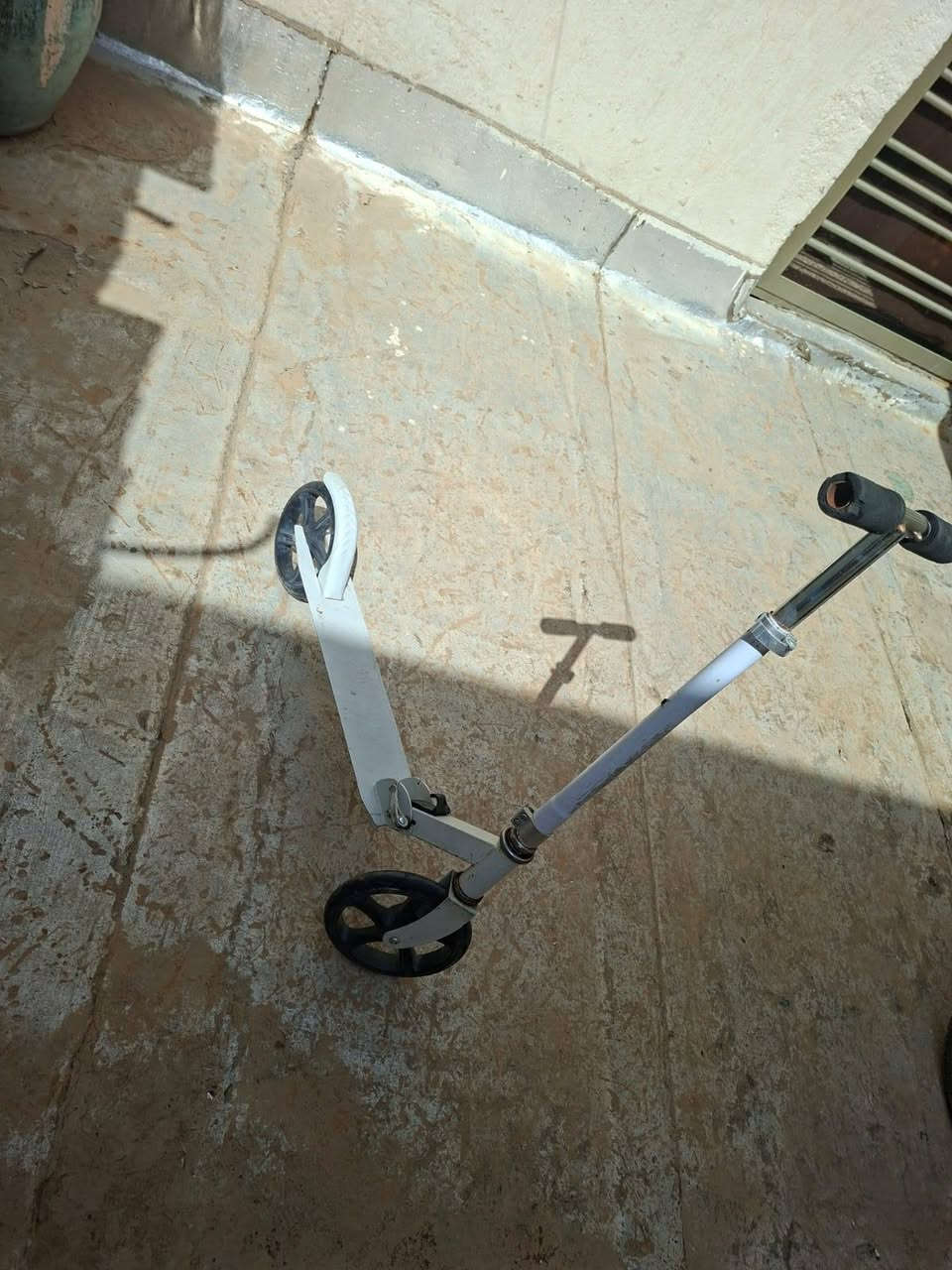 السلام عليكم باسيكل للبيع عدد ٢ 
حجم ١٦ 
سعر البايسكلين ٦٠
وسكوتر سعر ١٥ 
مكلف بالنشر للاتصال ***********
 العنوان حي الإعلام
