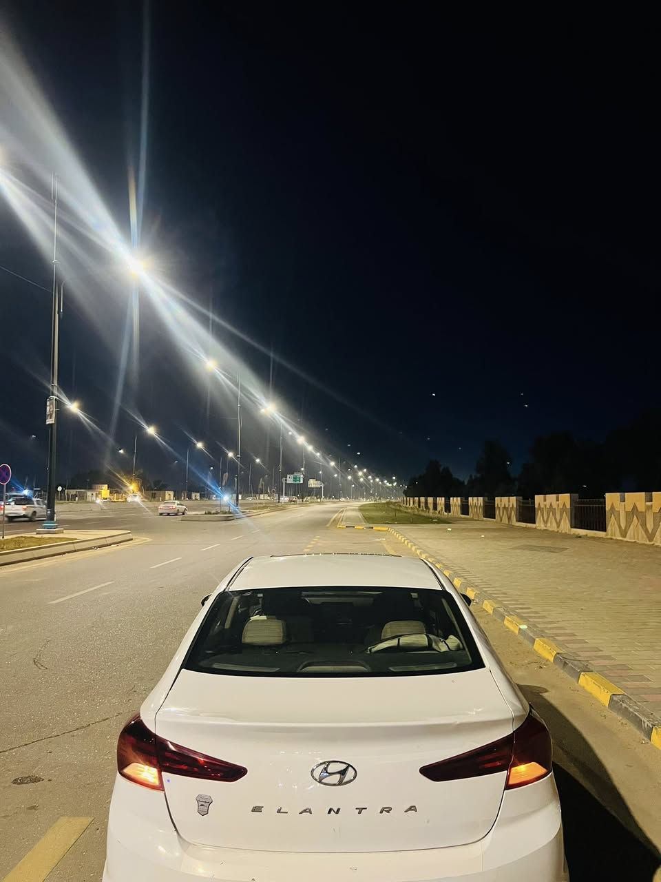 سلام عليكم النتر٢٠٢٠ سياره بيه ضربت بجم حلوه سياره مال جناي سياره فول فتحه بصمه تحكم ستيرن تبريد مايشتغل مصبوغه عام ضربته فقط بجم السعر٩٥ وبيه مجال مكان نجف تريد وكاله تريد تحويل حذائه حلوه وجاهزه سياره خليجي مكينه كير حلوات رقم الهاتف ***********
