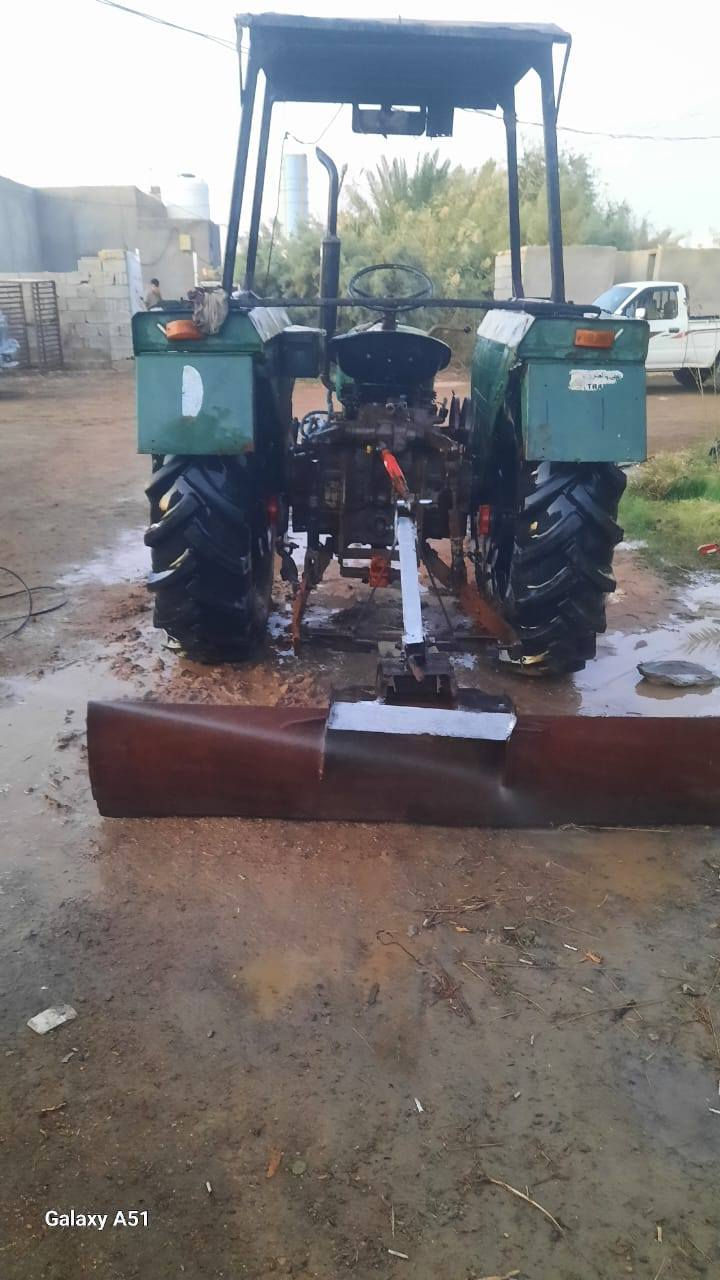 مكينة نداء جاهزه العمل موديل 95 سنويتها منتهية بل 15ورعيها موجود محرك كير باور ستيرن قماره بريك دهن تخم تاير باكيت ماتخسر عليهة ربع ورها فدان وديجر ابو الثنين ومعدلان مترين. السعر 5500 العنوان واسط قضاء الحي ناحية البشائر تصل وبيك خير ودلل ***********
