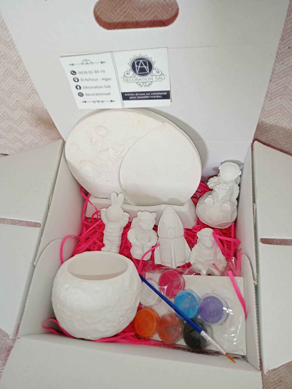 Des figurines en plâtre à colorier pour enfants avec un pot et un décor avec support en forme de lune ,les couleurs sont de la gouache pour enfants ne colle pas aux vêtements et se lave à l'eau facilement,les couleurs phosphorescentes sont disponibles aussi faites plaisir à vos enfants et encouragez leurs créativités الجزائر, بئر مراد رايس


**إذا كنت صاحب هذا الإعلان وتريد حذفه لأي سبب، رجاءا أرسل رسالة إلى الدعم الفني**