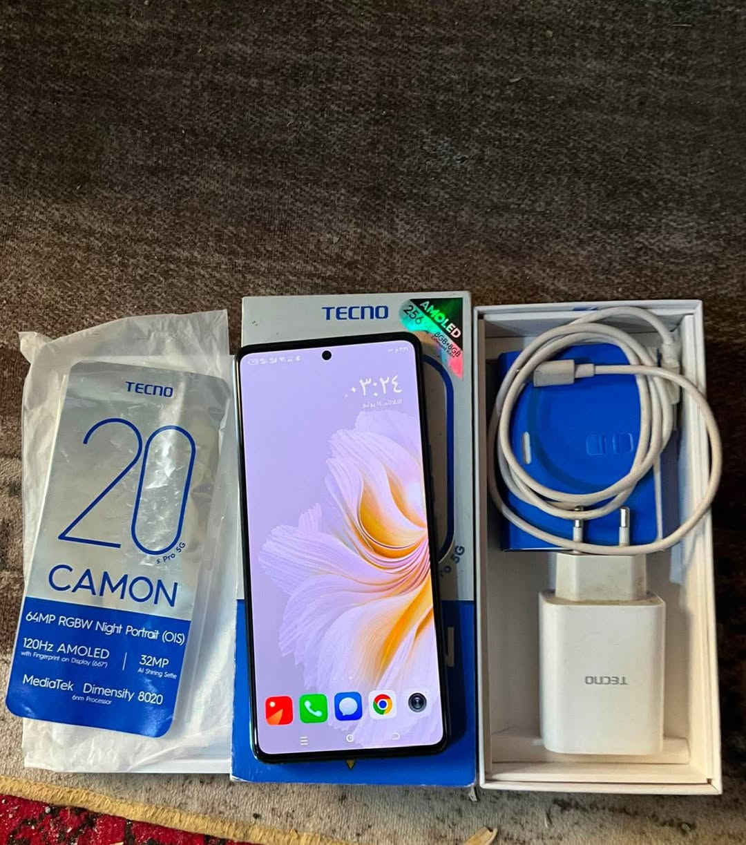 تكنو كامون 20 Pro 5G نضيف بالجيس كامل ملحقاته شاحن 45 واط شاشه 120 هرتز سوبر اموليد سعر 230 رقمي ***********
