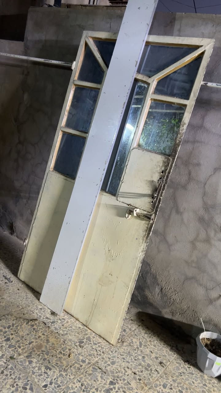 للبيع باب خارجي متر وربع وباب. متر.


**إذا كنت صاحب هذا الإعلان وتريد حذفه لأي سبب، رجاءا أرسل رسالة إلى الدعم الفني**