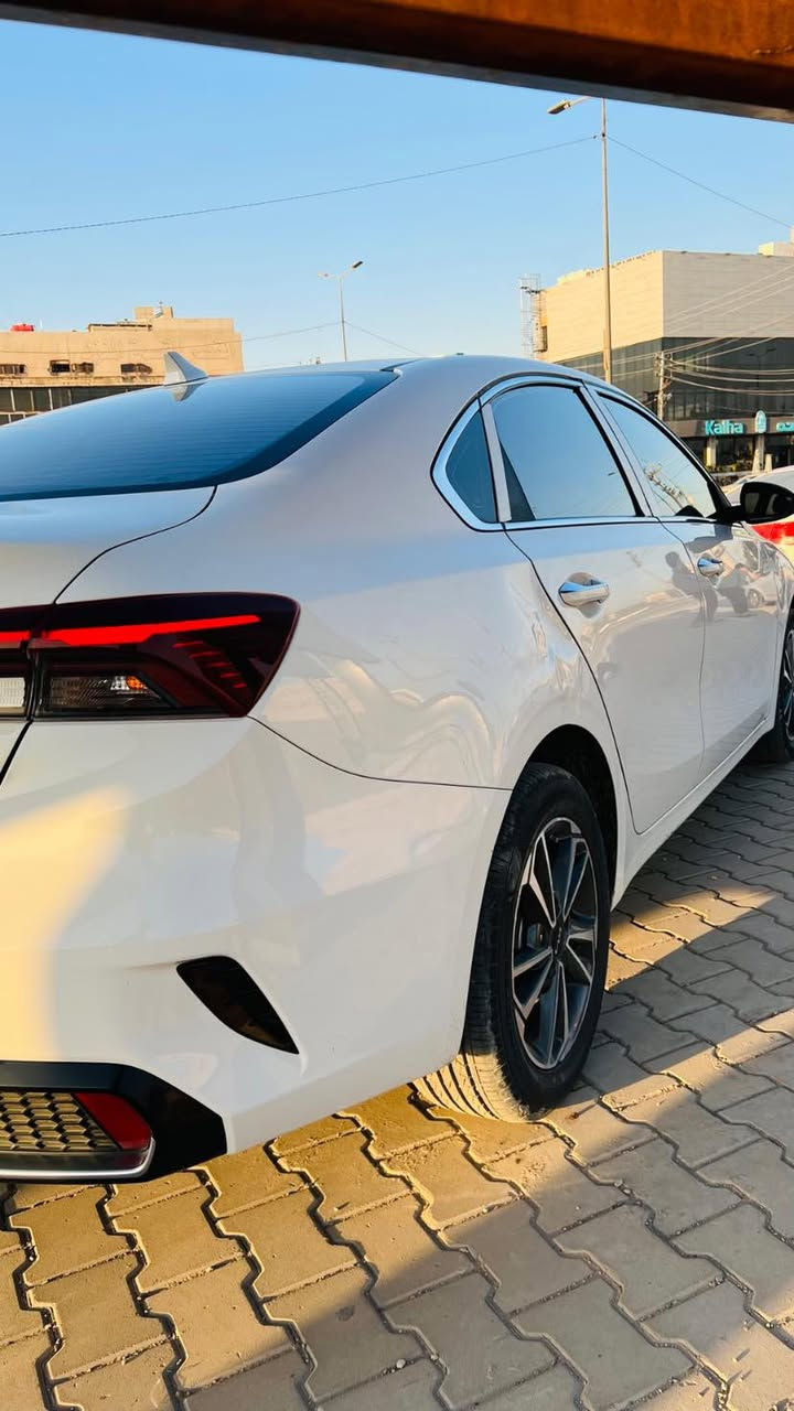 السلام عليكم.
كيا كي ثري K3 موديل 2022

الإصدار الاول تجميع الصين

فول  مواصفات

.

محرك 1500 دبل نوزل كير 8 نمر 

رقم اربيل  + تريد وكالة او تحويل 

 ماشية “ 52 الف 

 

🔴المواصفات 

✅️فتحة

✅️شاشه كامرة 

✅️تبريد قطعتين + لمس

✅️تحكم ستيرن جهتين 

✅كروز ️مثبت سرعة 

✅️بصمه 2 أبواب و بصمه تشغيل

✅️شاحن تايب سي شحن سريع 

✅️كير طياره 

✅️يدات نيكل 

✅️شاشه بالكير

✅️لايت لد زينون 3 عدسات متحركة + الخلفي هم لد متصل 

✅ أشاير لكزس️ متحركة 

✅المري الجانبية بيها ️اشاير + هيترات 

✅️صندوك ذكي بصمة ( يفتح عند الاقتراب )

✅️سايد بريك بصمة

✅️أوتو هولد (auto hold)

✅️درايف مود 4 وضعيات

✅️(sport+eco+smart+comfort)

شاشة عداد دجتل 

وبيها بعد مواصفات 

السيارة بيه شبر بلجاملغ الخلفي موضح بلصوره

السعر (139) وبيها مجال لشراي 

للأستفسار اكثر التواصل على والواتساب 

(***********)

مكان السياره النجف . 📍
