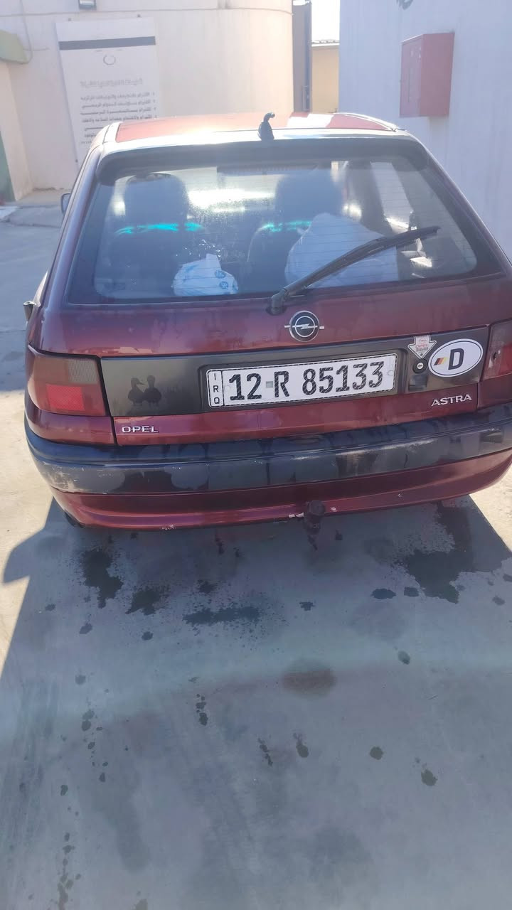 استرةالبيع موديل ٩٣ صبغ بس الدواير ستيرن بور المحرك شرط والكير كابون بانزين شرط التحويل او تريد وكالة السعر ٤٥ بيها مجال الطيبين ***********؟ ***********
