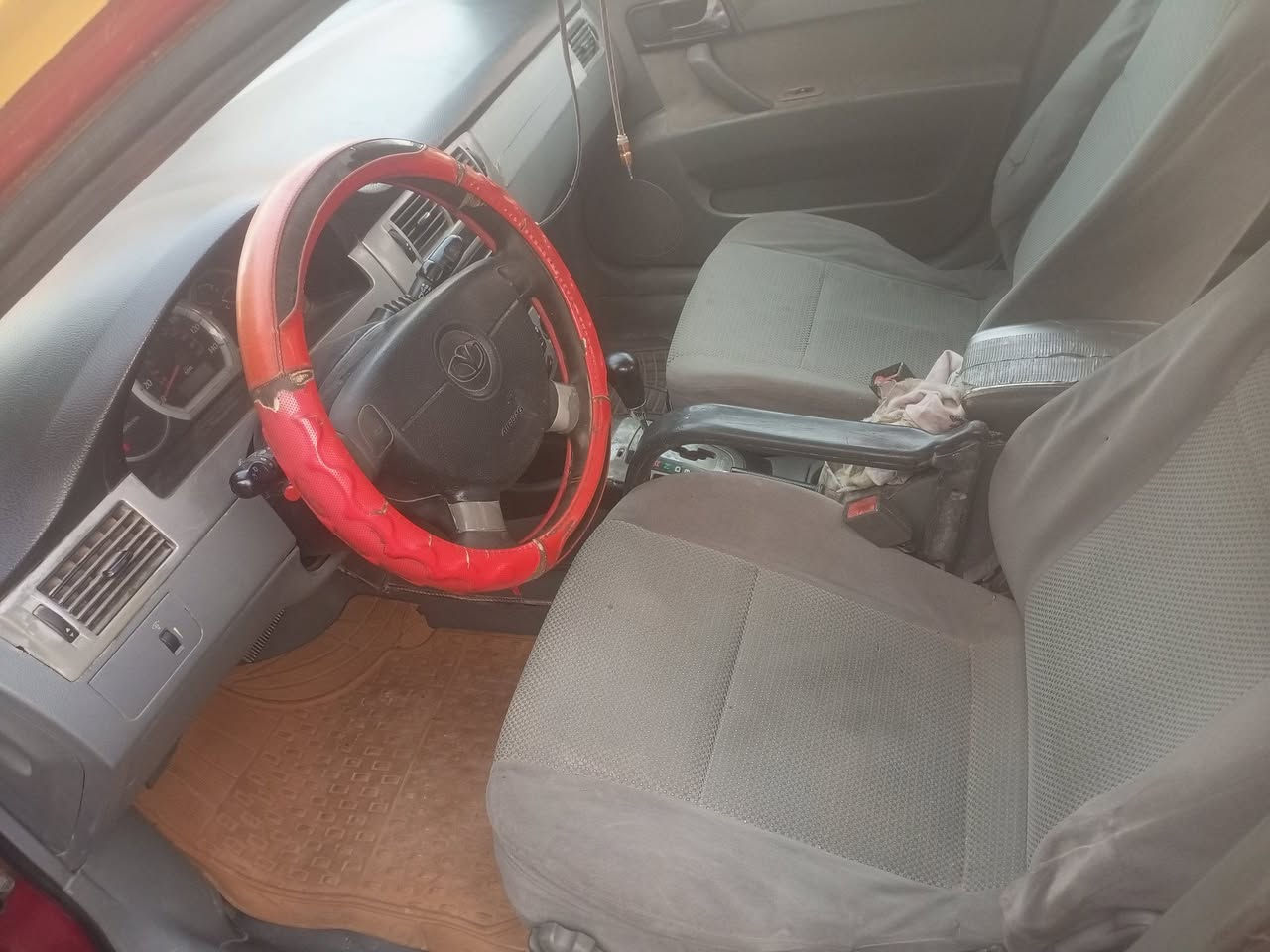 السلام عليكم فورنزا ٢٠٠٧ سياره نضيفه الكشر شوفت العين كير محرك نفضاف وسلف وجويتر وعقل حاويه تخم تاير ٦٠ ٪١٠٠ السعر ٣٨ وبيها مجال حك الجيه العنوان بغداد الحسينيه ***********
