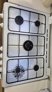 طباخ مستعمل • ماركة فستل • شغال ونظيف