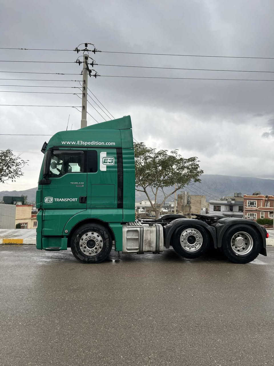 السلام عليكم 
 
راس سنكل 
موديل٢٠١٦
تخم تایەر جدیدە 
ثلاجة حاس 
ويل كرون 
سةنةوية جديدة 
رقم دهوك 

مكان دةربةديخان 
***********
