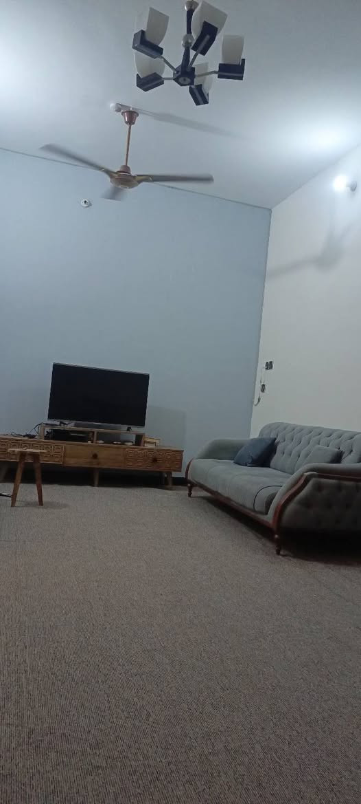 بيت طابقين بالخاجيه مساحه 200م قرب صحه واسط باسمي غير مطلوب ***********.واتساب
